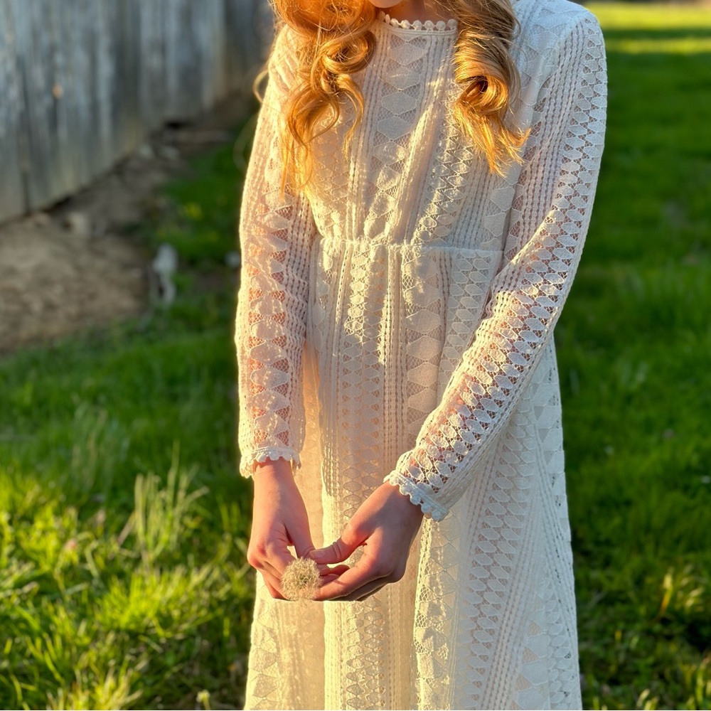 Girls Vintage Lace Dress 8-9 Years